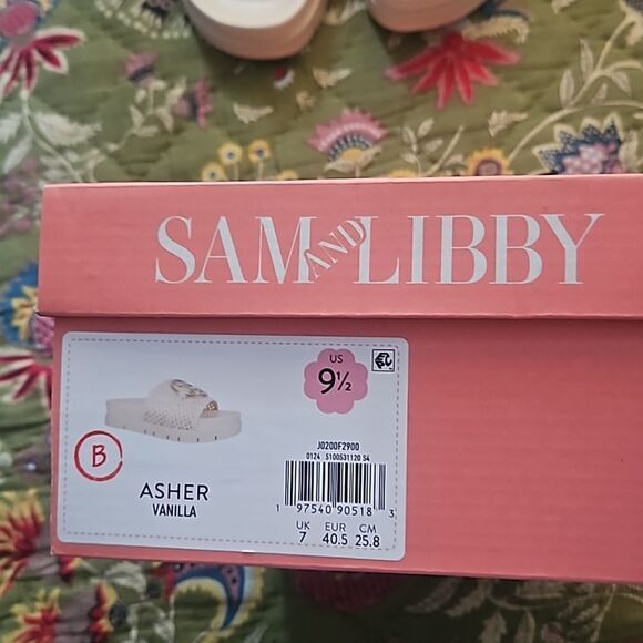 SAM AND LIBBY 9 1/2 NEWA - Picture 2 of 7